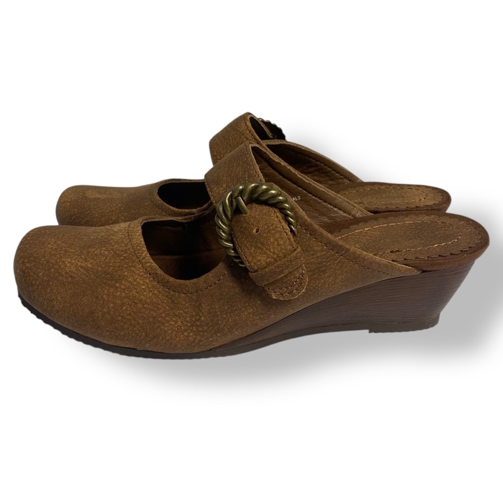BareTraps Luna Brown Mule Size 6.5 Wedge Heel with Twisted Buckle Detail - Picture 3 of 10
